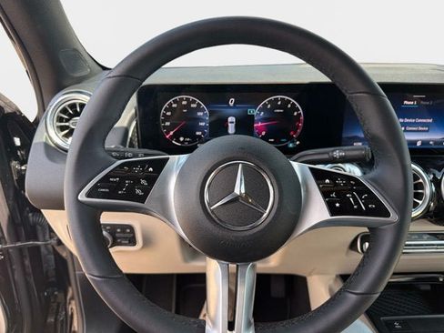 Used 2026 Mercedes-Benz GLB 250 image 24