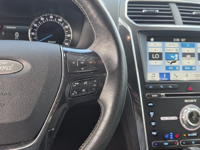 Used 2018 Ford Explorer Platinum AWD/4WD image 31
