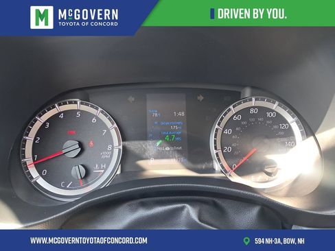 Used 2022 Toyota Highlander LE FWD image 34