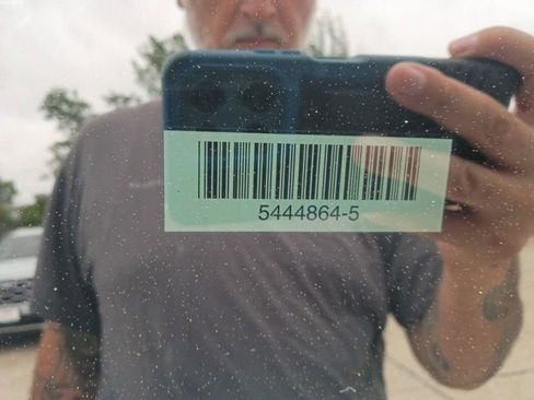 Used 2025 Kia Telluride S FWD image 9