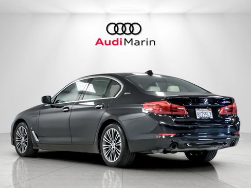 Used 2018 BMW 530e w/ Premium Package 2 image 3