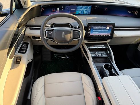 New 2026 Lincoln Nautilus Premier AWD/4WD image 13