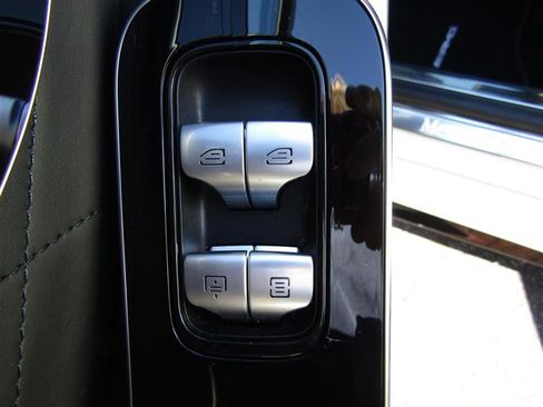 Used 2022 Mercedes-Benz S 580 4MATIC Sedan image 35