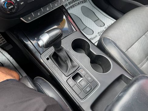 Used 2018 Kia Sorento SX FWD image 18