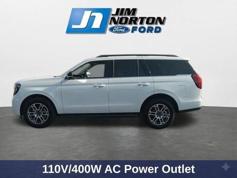 Used 2025 Ford Expedition Active AWD/4WD image 6