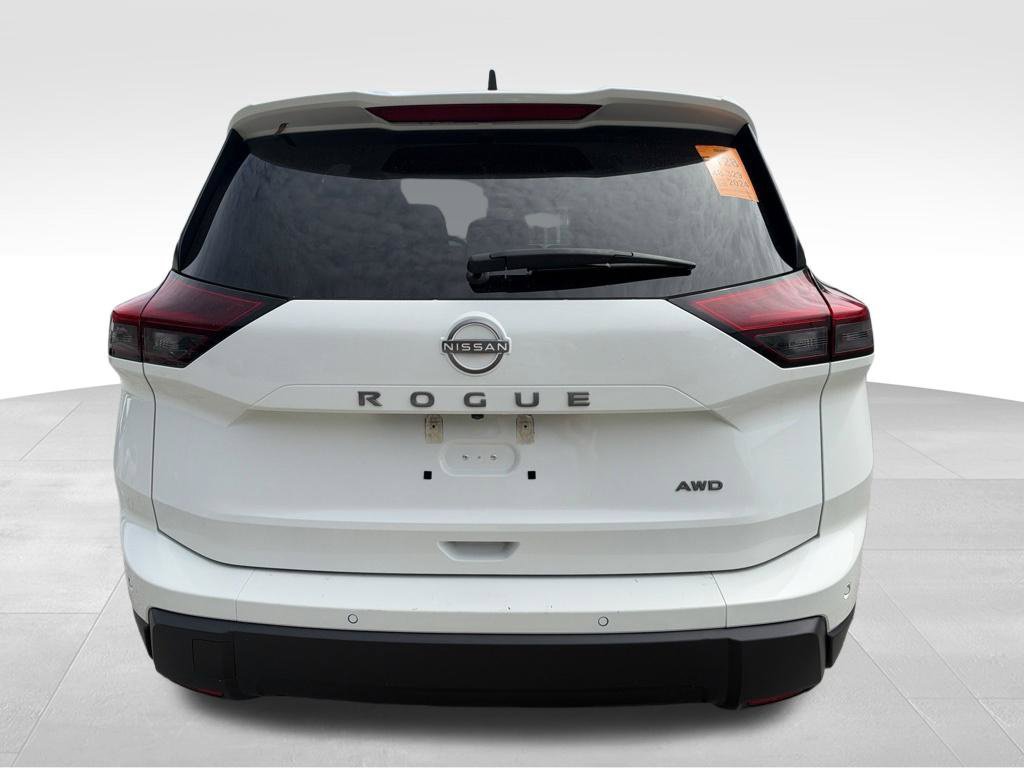 Used 2024 Nissan Rogue S AWD/4WD image 37