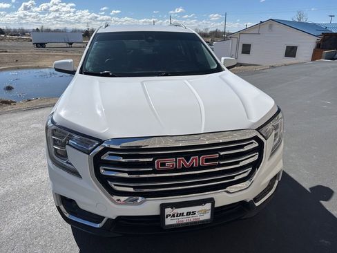Used 2023 GMC Terrain SLT image 3