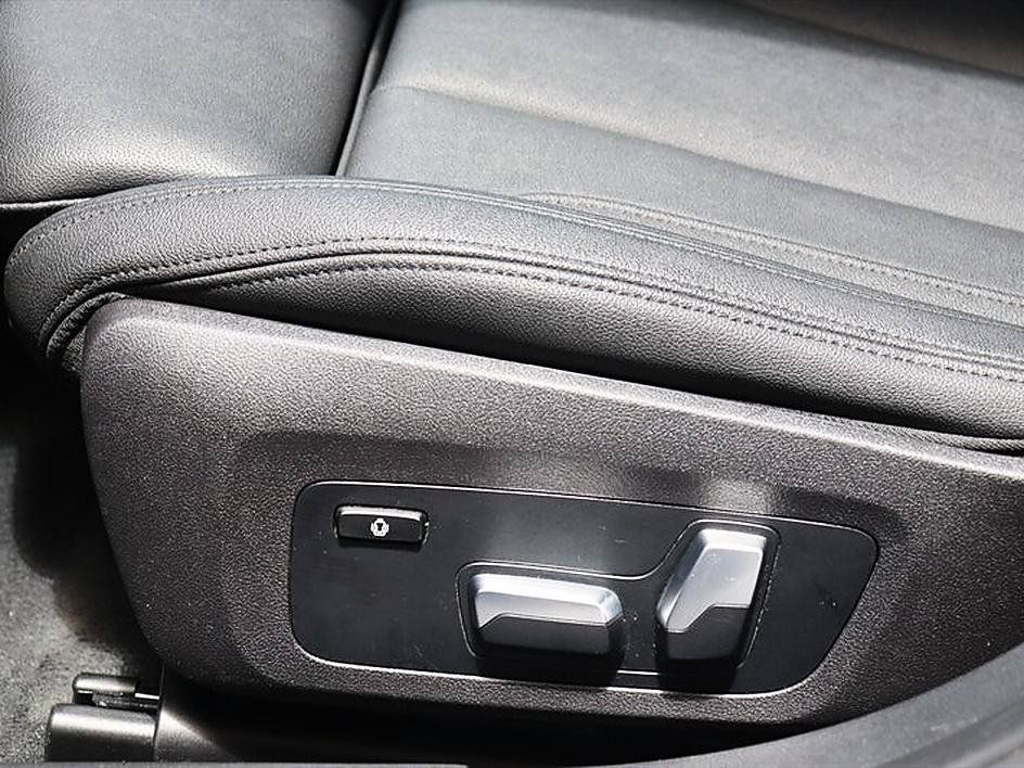 Used 2020 BMW 330i Sedan w/ Driving Assistance Package RWD image 50