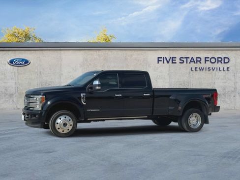 Used 2017 Ford F450 Platinum w/ Platinum Ultimate Package AWD/4WD image 4