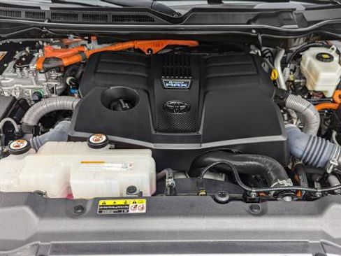 Used 2023 Toyota Sequoia Platinum image 30