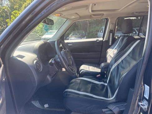 Used 2015 Jeep Patriot High Altitude AWD/4WD image 14