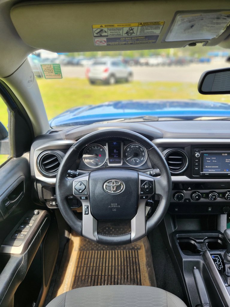 Used 2016 Toyota Tacoma SR5 w/ SR5 Appearance Package (SN) AWD/4WD image 10