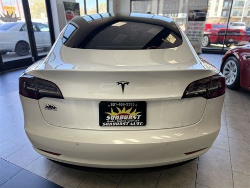 Used 2019 Tesla Model 3 Standard Range Plus image 7