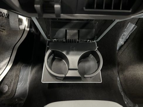 Used 2013 Ford F250 XLT w/ XLT Interior Pkg image 18