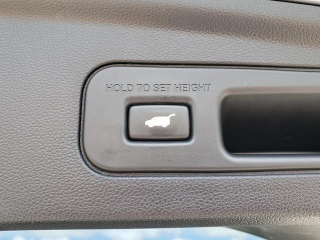 Used 2023 Acura MDX SH-AWD image 10