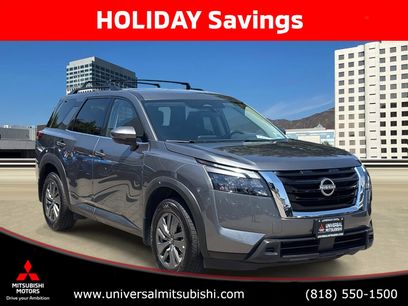 Used 2024 Nissan Pathfinder SV