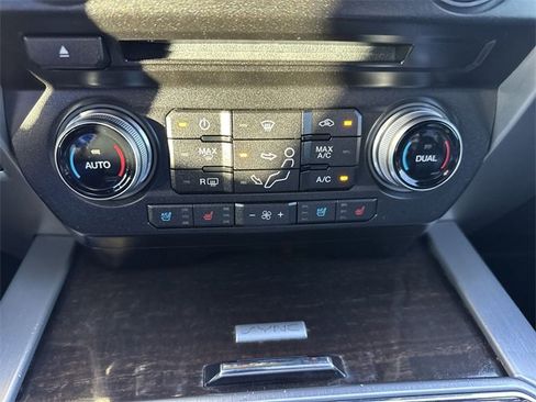 Certified 2017 Ford F250 Platinum image 21