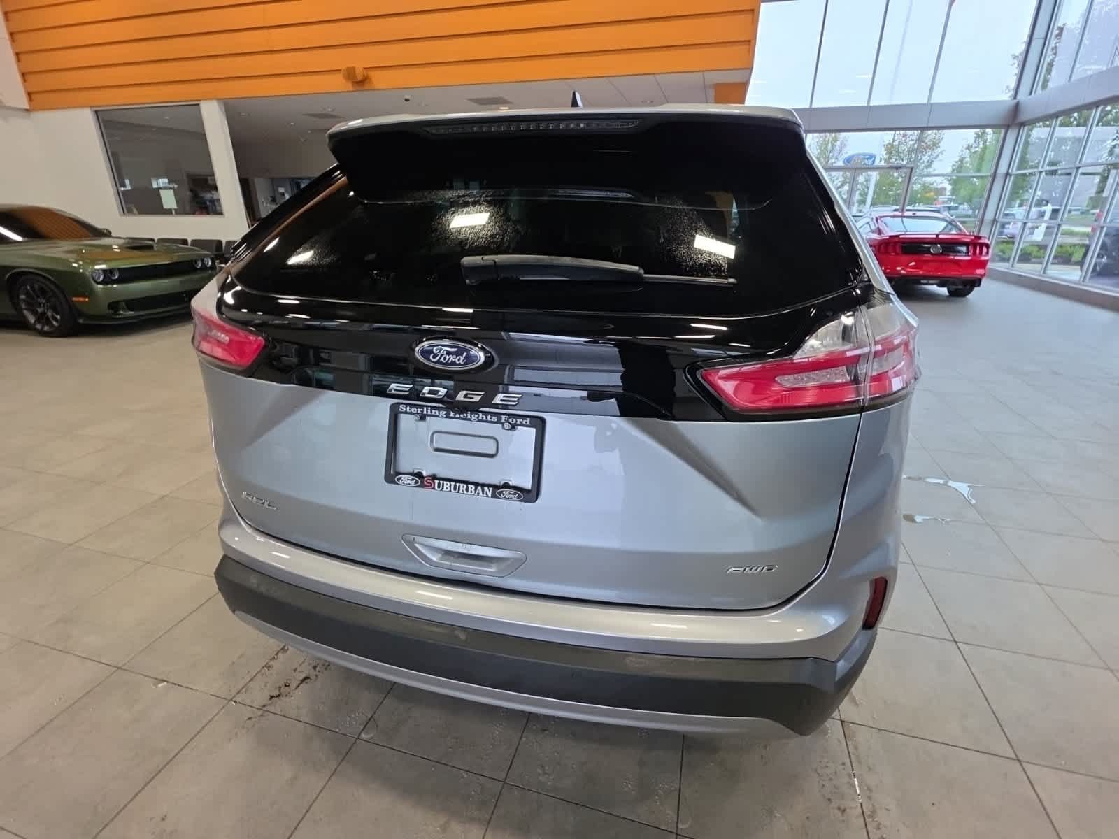 Used 2024 Ford Edge SEL w/ Convenience Package AWD/4WD image 9