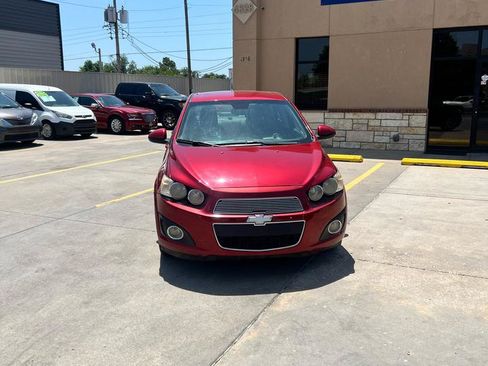 Used 2014 Chevrolet Sonic LT FWD image 3