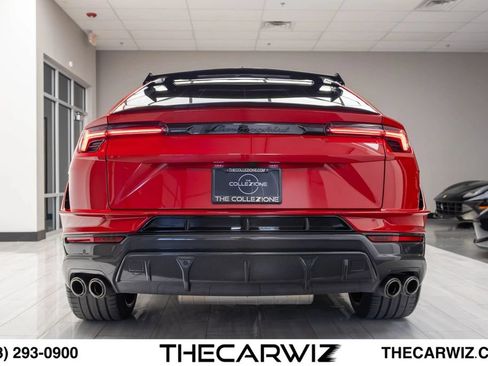 Used 2023 Lamborghini Urus Performante AWD/4WD image 28