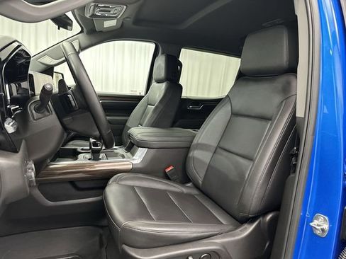 Used 2025 Chevrolet Silverado 1500 LT Trail Boss w/ Convenience Package II AWD/4WD image 17