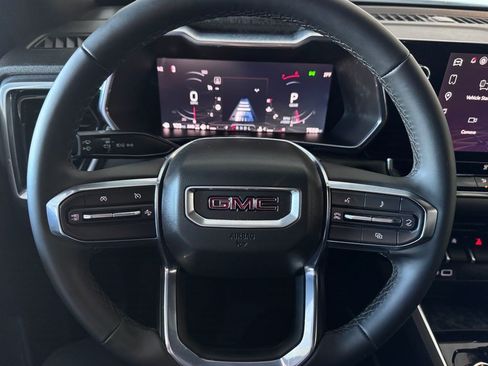 Certified 2025 GMC Canyon Elevation image 14