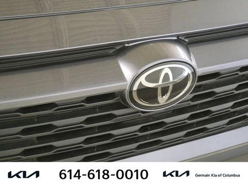 Used 2020 Toyota RAV4 XLE Premium AWD/4WD image 14