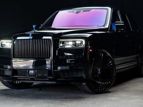 Used 2022 Rolls-Royce Cullinan w/ Cullinan Package AWD/4WD image 56