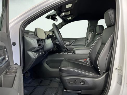 New 2026 Chevrolet Silverado EV LT AWD/4WD image 9