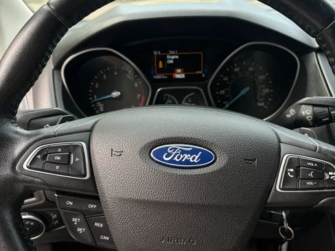 Used 2015 Ford Focus SE w/ SE Sport Package FWD image 34