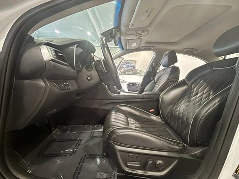 Used 2020 Genesis G70 2.0T w/ Prestige Package RWD image 12