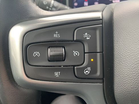 Used 2022 Chevrolet Silverado 1500 LT image 12