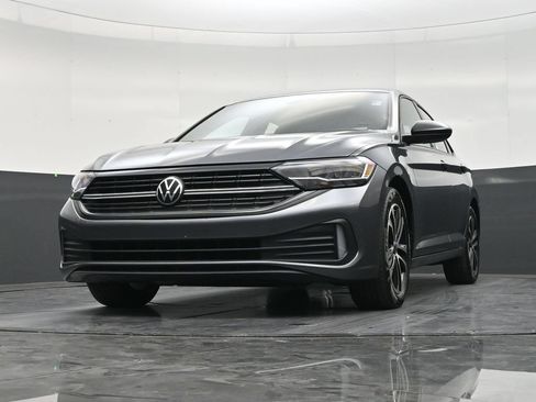 Used 2024 Volkswagen Jetta Sport FWD image 27