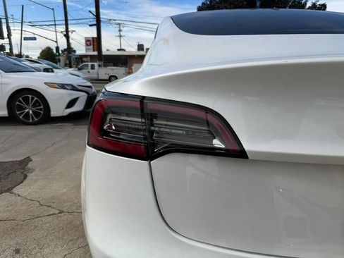 Used 2021 Tesla Model 3 Standard Range Plus RWD image 16