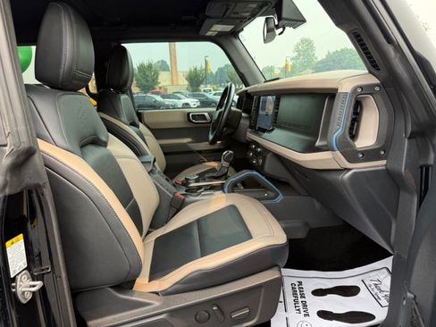 Used 2023 Ford Bronco Wildtrak AWD/4WD image 26