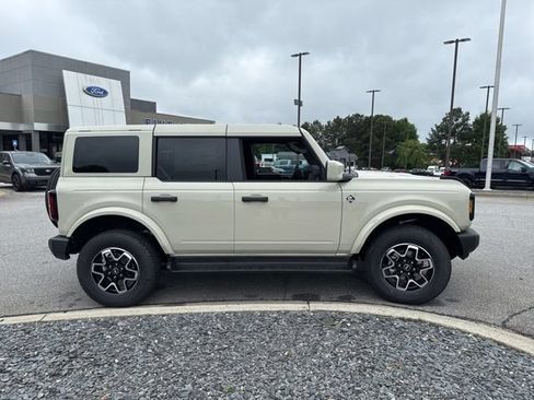 New 2026 Ford Bronco Outer Banks AWD/4WD image 12