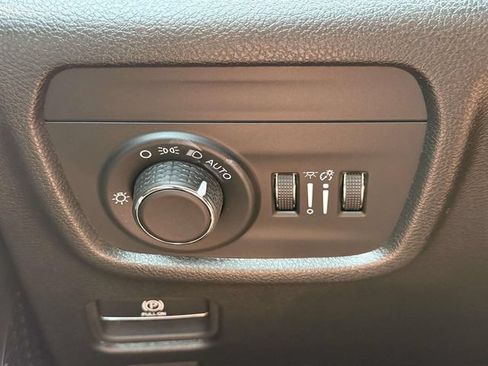 Used 2024 Jeep Grand Cherokee L Laredo AWD/4WD image 23