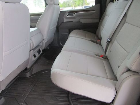 Used 2026 GMC Sierra 1500 SLE AWD/4WD image 24