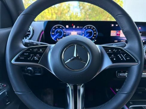 Certified 2024 Mercedes-Benz EQB 300 4MATIC image 27