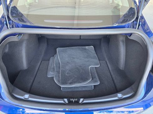Used 2018 Tesla Model 3 Long Range RWD image 12
