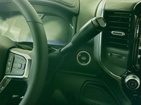 New 2026 RAM 2500 Laramie AWD/4WD image 12