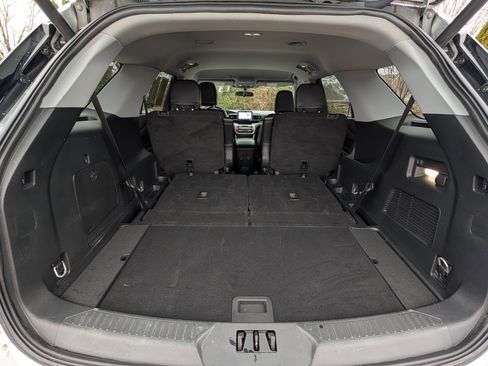 Used 2023 Ford Explorer XLT w/ Equipment Group 202A image 35