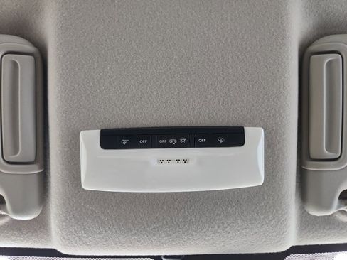 Used 2023 Nissan Versa S w/ Trunk Package image 26