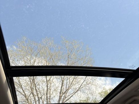 Used 2024 Acura MDX SH-AWD w/ Technology Package image 27