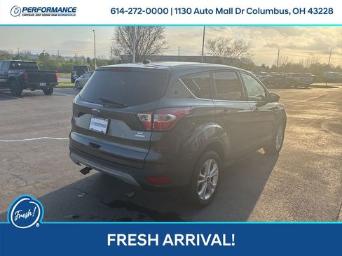 Used 2017 Ford Escape SE image 4