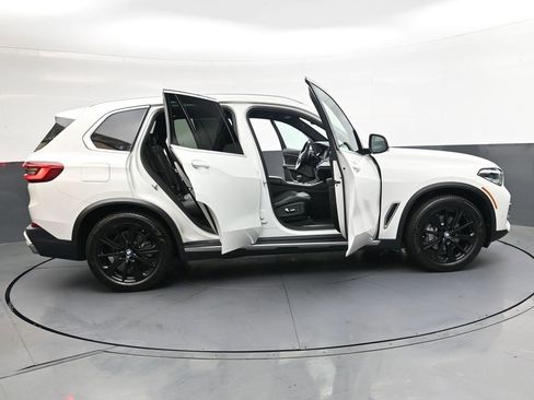 Used 2020 BMW X5 xDrive40i w/ Convenience Package image 38