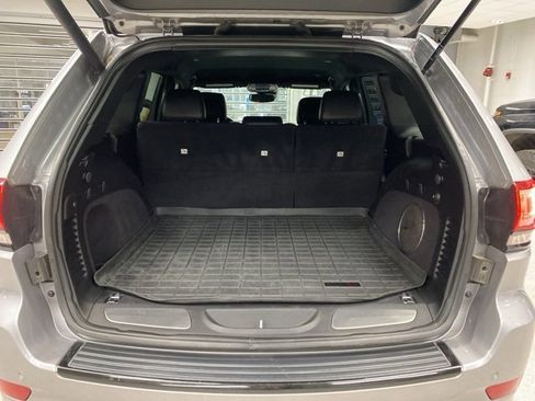 Used 2020 Jeep Grand Cherokee SRT image 8