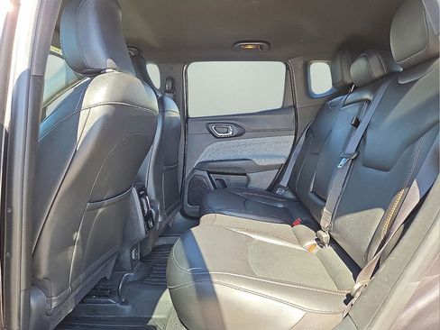 Used 2023 Jeep Compass Latitude image 16