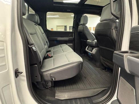 Used 2024 Ford F150 Lightning Lariat image 21