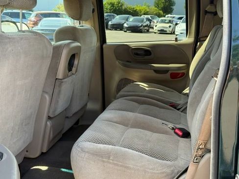 Used 2001 Ford F150 Lariat RWD image 17
